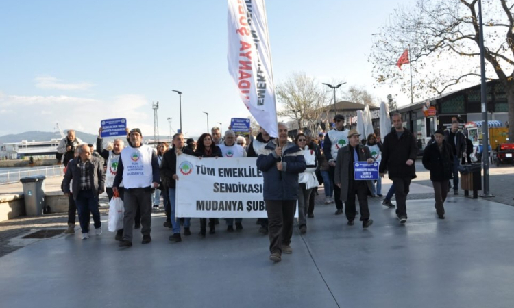 Emeklilerin Hakları İçin Mücadele Devam Ediyor!