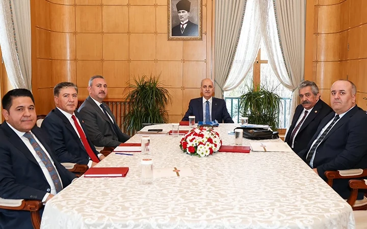 Kurtulmuş, Siyasi Partilerle Toplantı Düzenledi!