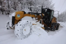 Sakarya’da Karla Mücadelede 6 Yol Ulaşıma Açıldı